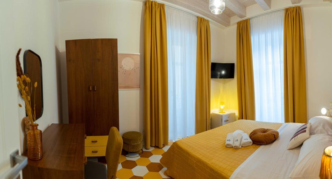 Suitetti Camere&Relax Сан-Нікола-Арчелла Екстер'єр фото